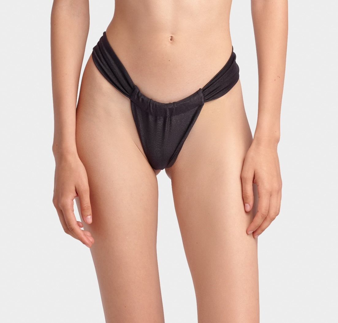 Intensa bottoms
